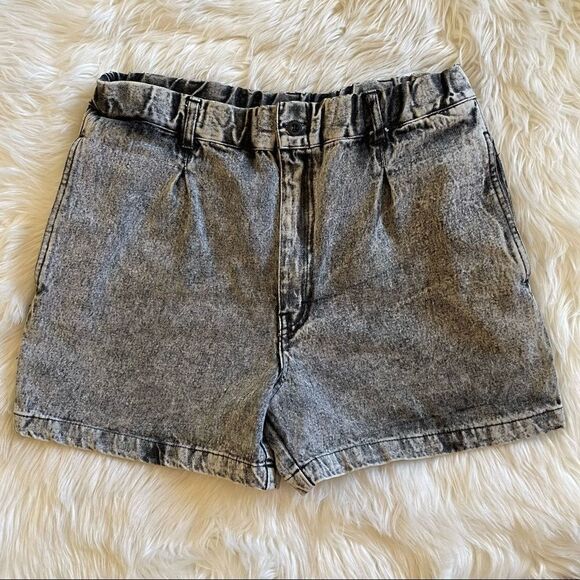 Weekends Pants - Weekends Acid Wash High Waist Jean Shorts Gray Size 32/33
